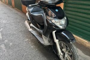Piaggio beverly 250