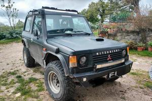 Mitsubishi Pajero l040 1991