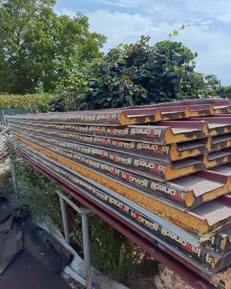 struttura in ferro con lamiere coibentate 