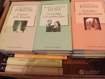 libri  Collezione La Biblioteca di Republica