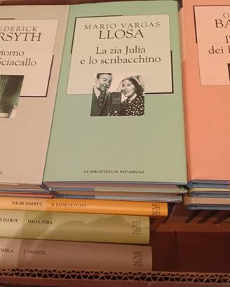 libri  Collezione La Biblioteca di Republica