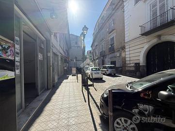 NEGOZIO A AVERSA