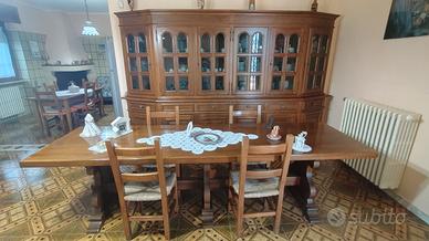 Soggiorno in noce massello