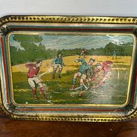 RARO VASSOIO VINTAGE IN LATTA - SCENA CALCIO ANNI