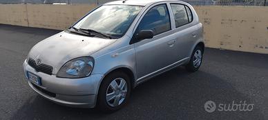 toyota yaris anno 2002 1.3 benzina km 249