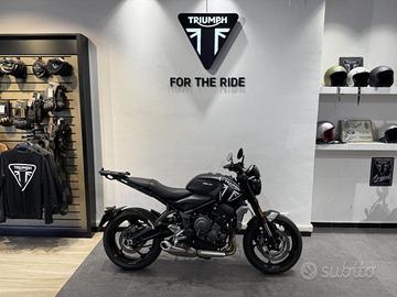 TRIUMPH Trident 660 .