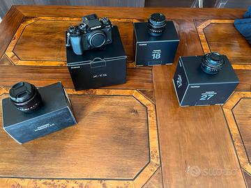 Fujifilm X-T5 nera + 3 obiettivi XF