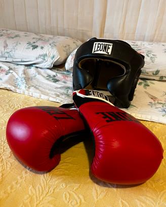 Kit Boxe Leone  casco +guanti (come nuovi)