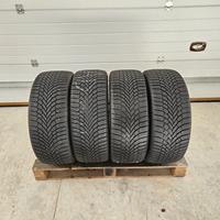 4 gomme Bridgestone  245 45 19 Invernali seminuove
