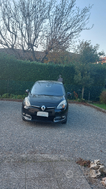 RENAULT SCENIC 1.5 Diesel 7 posti anno 2014