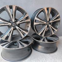 N.4 cerchi in lega originali Nissan+ sensori gomme