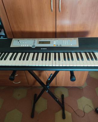 Tastiera Yamaha PSR e203