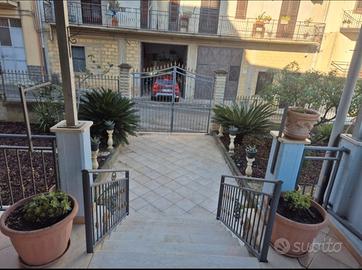 Casa singola con giardino