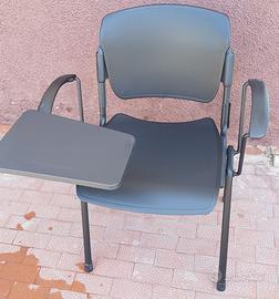 Sedia con Scrittoio in plastica