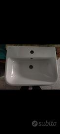 Lavandino piccolo nuovo