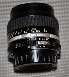 Nikon 28mm f 3,5 AIs