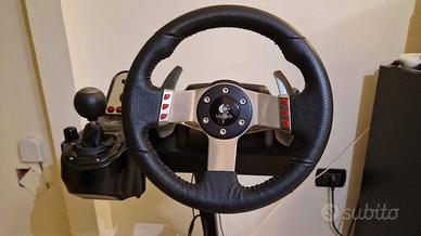 Logitech G27 con cambio e pedaliera