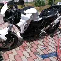 Moto naked BMW