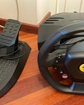 Volante + pedaliera Thrustmaster Ferrari- PS5 / PS