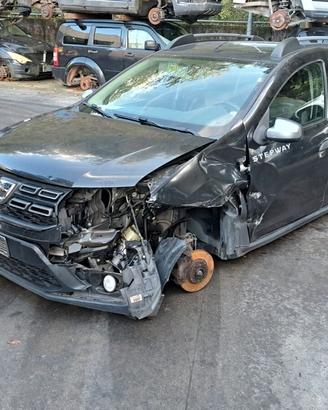DACIA SANDERO 2019 SOLO PER RICAMBI
