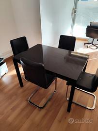 tavolo  + 4 sedie