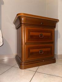 coppia di comodini in stile classico legno vero