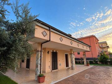 Villaggio Prenestino porzione villa trifamiliare