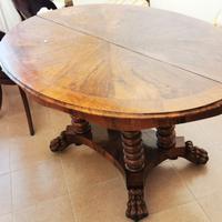 Tavolo ovale in noce