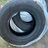 4 pneumatici 215/70 r15C seminuovi