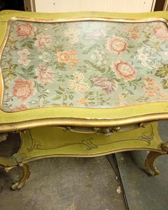 Tavolino antico in legno e vetro