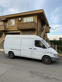 Offre servizi di sgombero, traslochi e pulizie