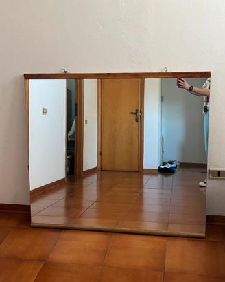 Specchio grande con cornice legno