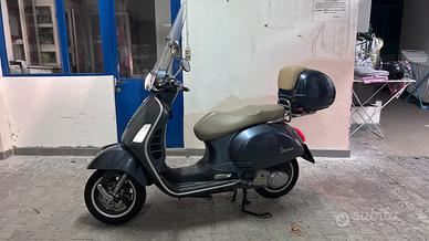 Vespa 300 GTS