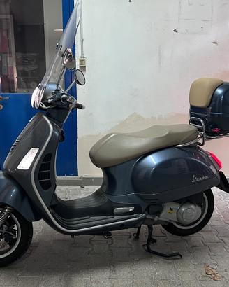 Vespa 300 GTS