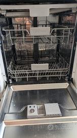Lavastoviglie  Samsung DW60M6051