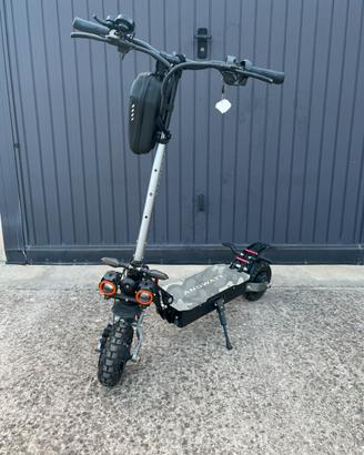 Monopattino Elettrico ANGWATT C1