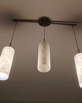 Lampadario a tre punti luce 