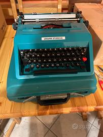Macchina da scrivere Olivetti studio 45