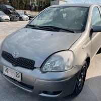 Ricambi usati per Toyota Yaris 1300 benz del 2005