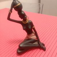 SOPRAMMOBILE IN LEGNO "DONNA AFRICANA SEDUTA"
