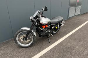 Triumph Scrambler 900 a carburatori