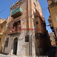 Casa, Termini Imerese.