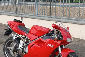 ducati 748 del 2001 ASI a libretto restaurata