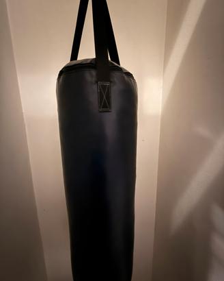 Sacco da 20kg più guantoni