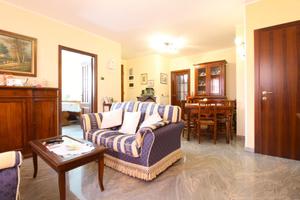 VILLA A SCHIERA A CASTELLARANO