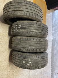 Gomme pirelli 235/55/18