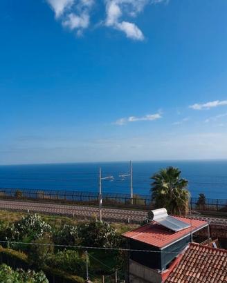 Bivani con terrazzo vista mare zona suffraggio