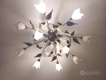 Lampadario in ferro battuto floreale