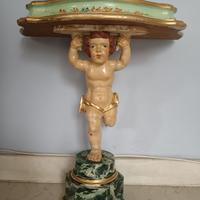 Antico Gueridon laccato con putto