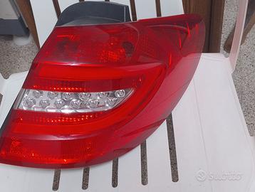 Fanale posteriore dx Mercedes classe b